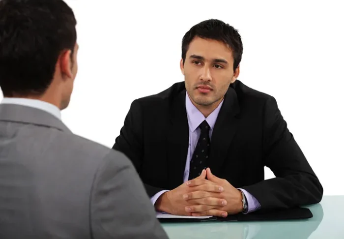بررسی دلایل عدم پاسخ به درخواست های استخدام اینترنتی
